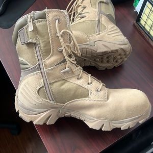 Bates Hiking Boots - Men size 10- Mesh High Top